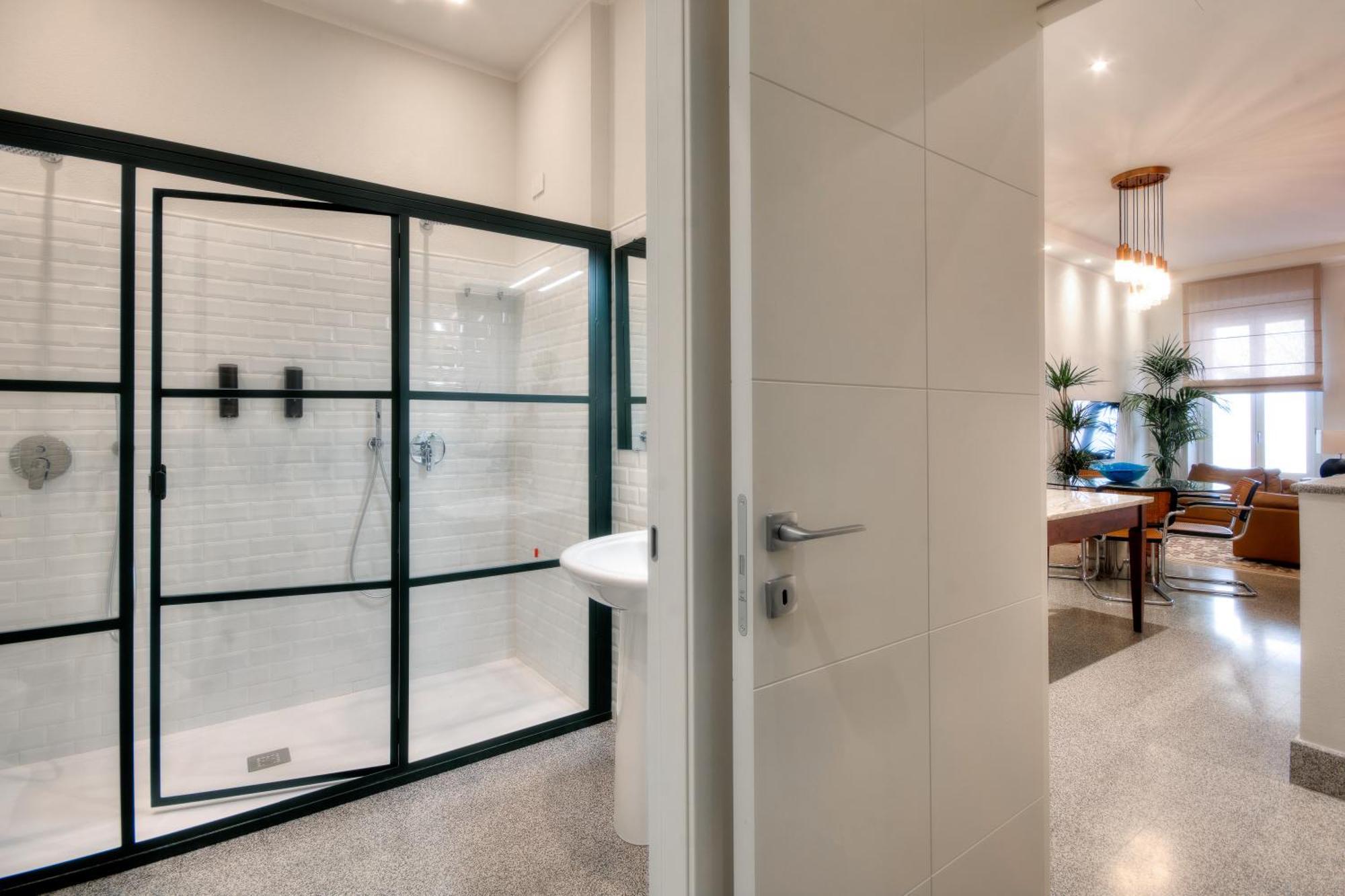 Right House - Indipendent In Characteristic Marina District Apartment Cagliari Exterior photo